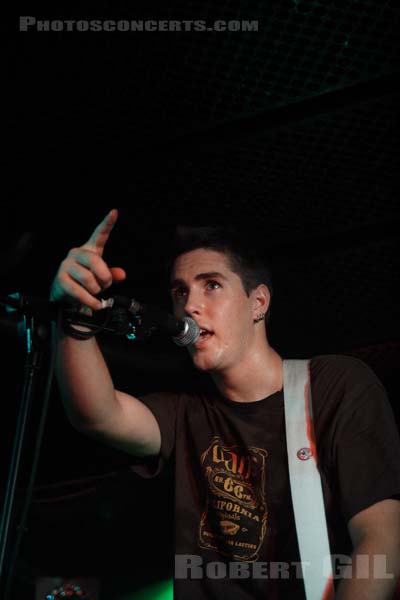 UVR - 2005-09-29 - PARIS - Batofar - 